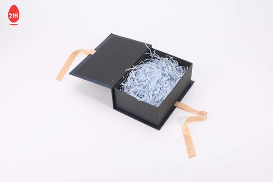Plegado en abanico magnético de lujo Logo Hard Rigid de encargo del regalo de la manija de la cinta