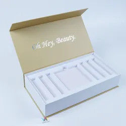 Caja de regalo magnética de la cartulina rígida de EVA Insert Cosmetic Packaging Boxes